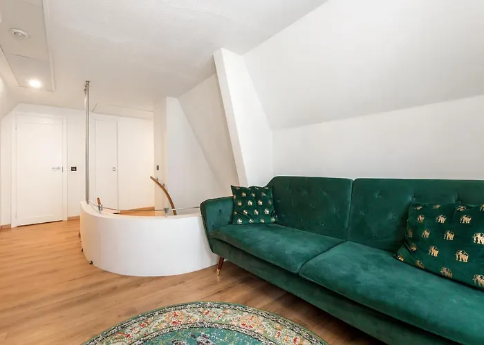 Cozy Private House In Nomme 빌라