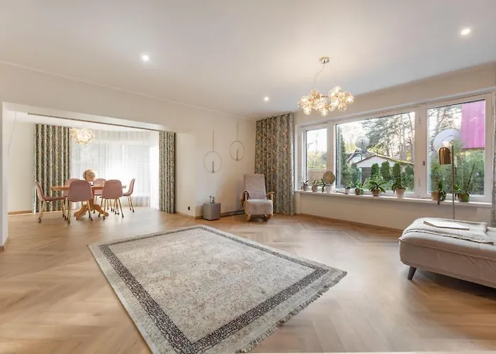 Cozy Private House In Nomme 빌라